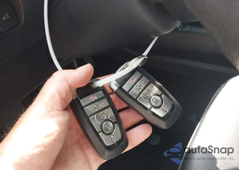 2019 Ford Fusion Sel z USA, uszkodzony, nr VIN 3FA6P0CD9KR285889